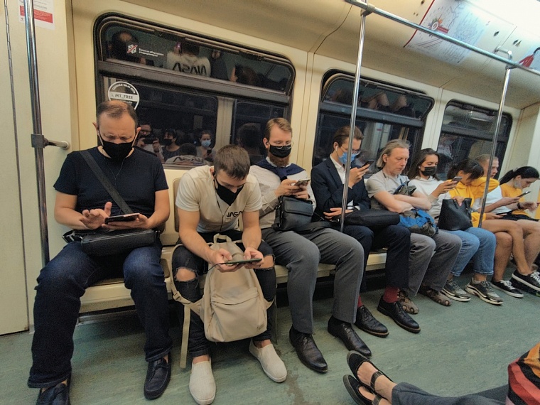 По ком звонят колокола. Как москвичи борются с ковидом