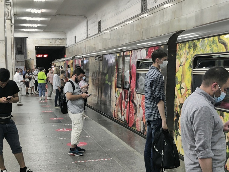 По ком звонят колокола. Как москвичи борются с ковидом