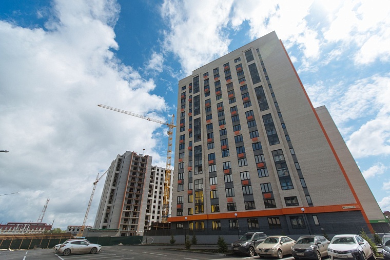 Строительство жилого комплекса с высоты птичьего полета