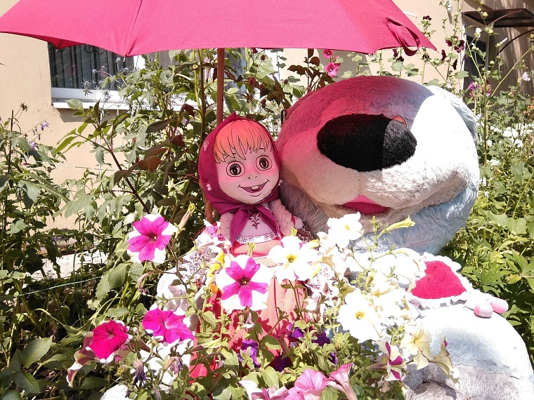 Двор на ул. 30 лет Победы победил в конкурсе «Цветы у дома моего»