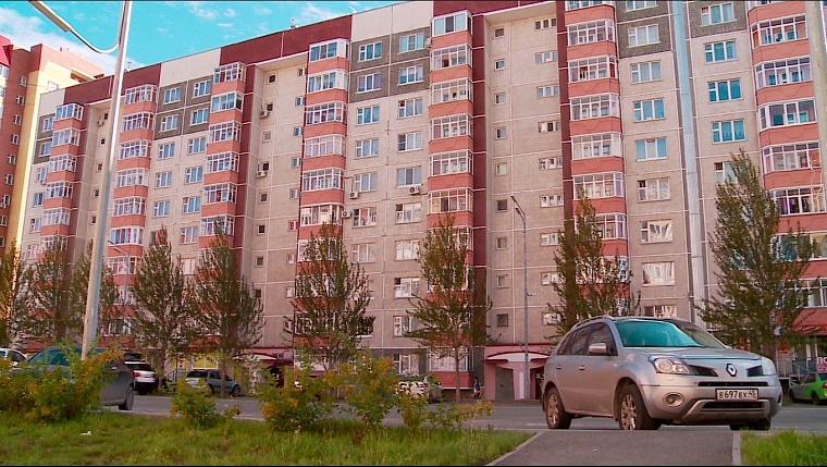 «Хозяйка» участков под домами на ул. Пермякова уже пыталась сдать их в аренду