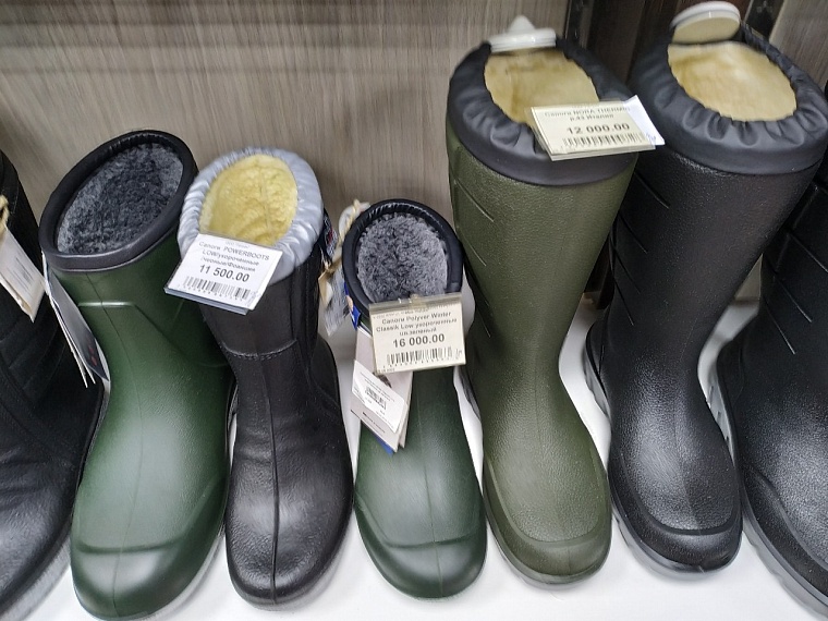 Зимние сапоги из прочного полимера