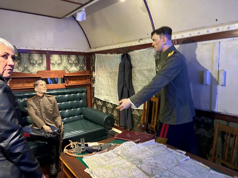 «Поезд Победы» в Тюмени: аттракцион эмоций. Фоторепортаж