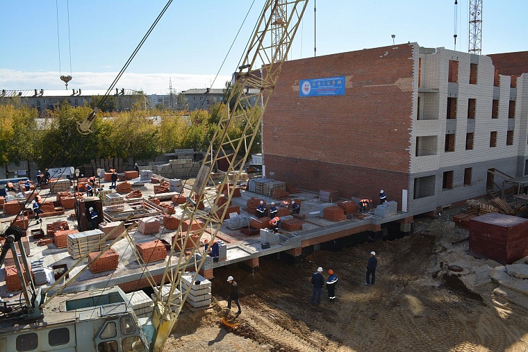 Лучшим каменщиком области стал Алексей Макаров