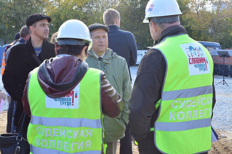 Лучшим каменщиком области стал Алексей Макаров