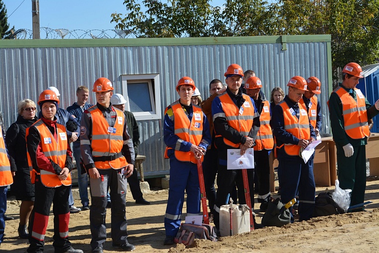 Лучшим каменщиком области стал Алексей Макаров