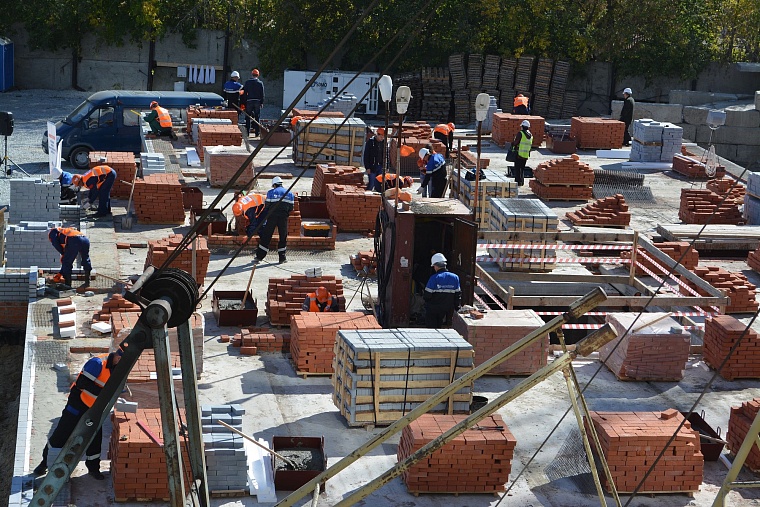 Лучшим каменщиком области стал Алексей Макаров