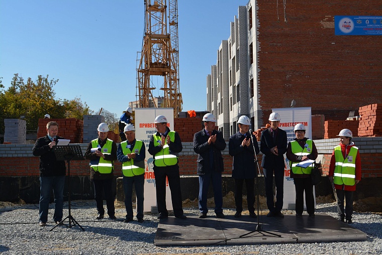 Лучшим каменщиком области стал Алексей Макаров