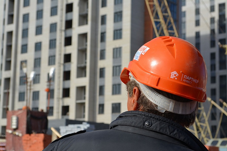 Лучшим каменщиком области стал Алексей Макаров