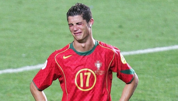 Пока вы спали: Путин пострелял из снайперской винтовки, маткапитал вырастет, а Роналду в слезах покинул поле