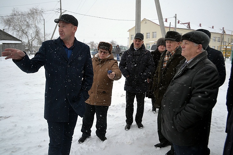 Депутаты облдумы предложили бесплатно давать землю специалистам на селе