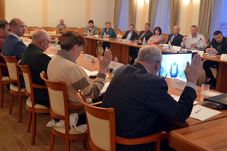 Депутаты облдумы предложили бесплатно давать землю специалистам на селе