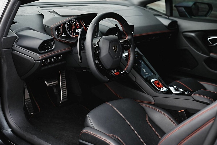 От Porsche до Lamborghini: топ-5 самых дорогих авто, которые продают в Тюмени