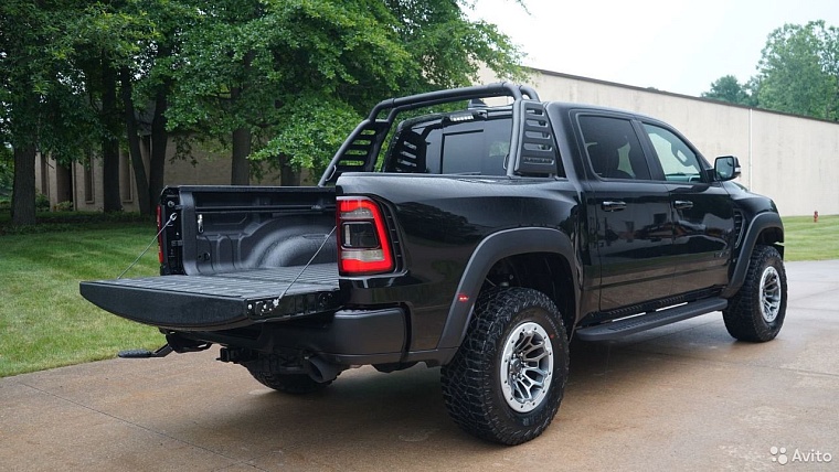 От Porsche до Lamborghini: топ-5 самых дорогих авто, которые продают в Тюмени