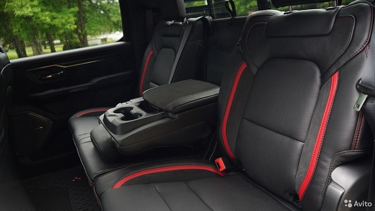 От Porsche до Lamborghini: топ-5 самых дорогих авто, которые продают в Тюмени