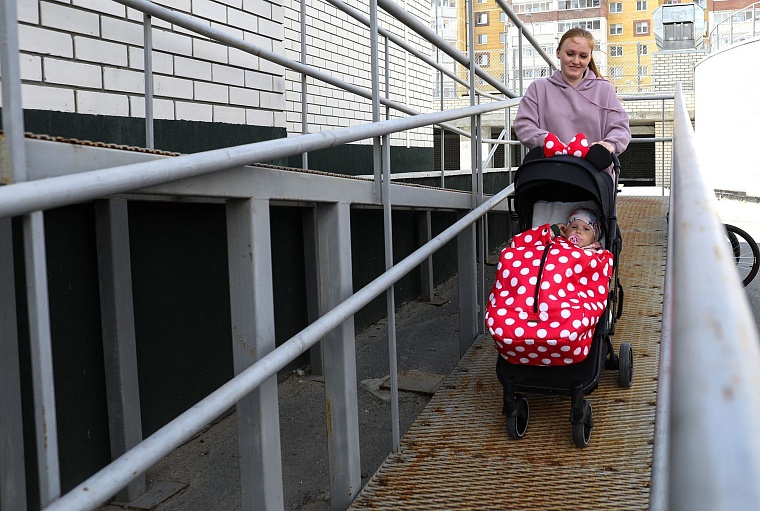 Городская разведка: бабочки и цветочки ЖК "Акварель"