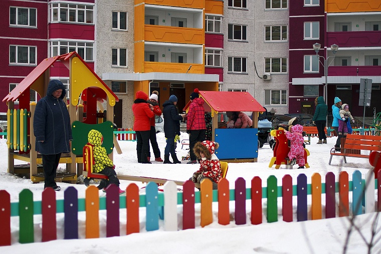 35 метров до границы: почему жители ЖК «Комарово» хотят в Тюмень