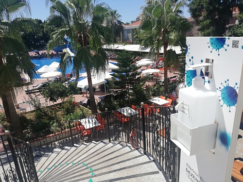 Еда огорожена, напитки в пластике: как изменился all inclusive в Турции