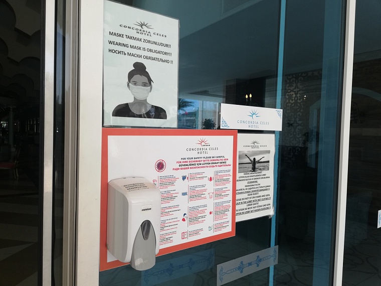 Еда огорожена, напитки в пластике: как изменился all inclusive в Турции