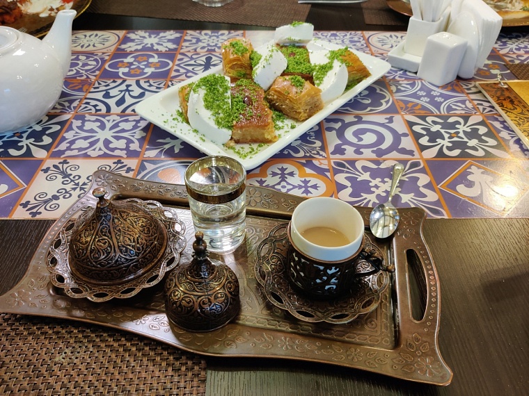 На берегах Анталии. Пробуем турецкую кухню в Тюмени