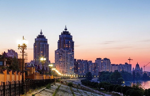 Пока вы спали: россияне стали меньше пить и курить, мотоциклистам дадут фору, а «Форсаж 8» бьет кассовые рекорды