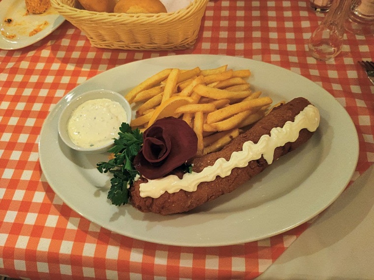 Чорба и плескавица. Чем удивляет сербская кухня в Тюмени