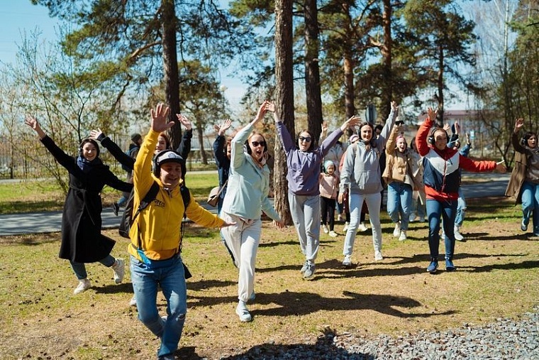 Афиша на уик-энд: йога в парке, чемпионат по тетрису и выставка собак
