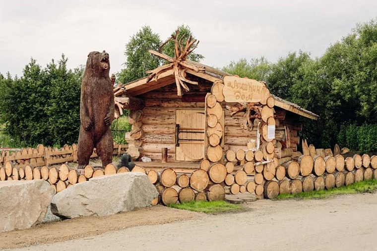 Афиша на уик-энд: йога в парке, чемпионат по тетрису и выставка собак