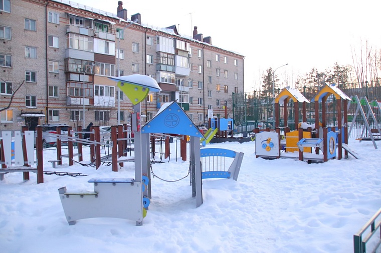 Депутаты городской думы помогают тюменцам в вопросах благоустройства дворов