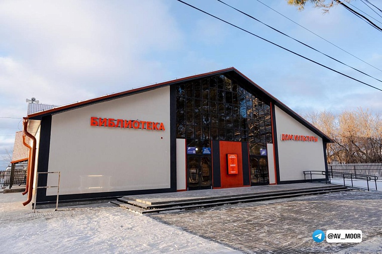 В Тобольском районе губернатор Александр Моор поздравил жителей Загваздина с открытием сельского клуба