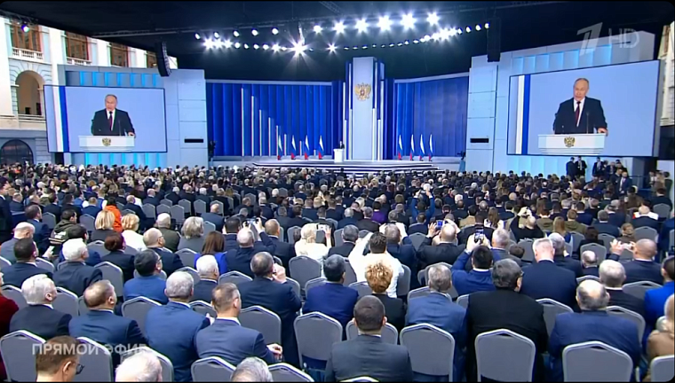 Владимир Путин: Западу все равно, на кого делать ставку, лишь бы воевали против нас