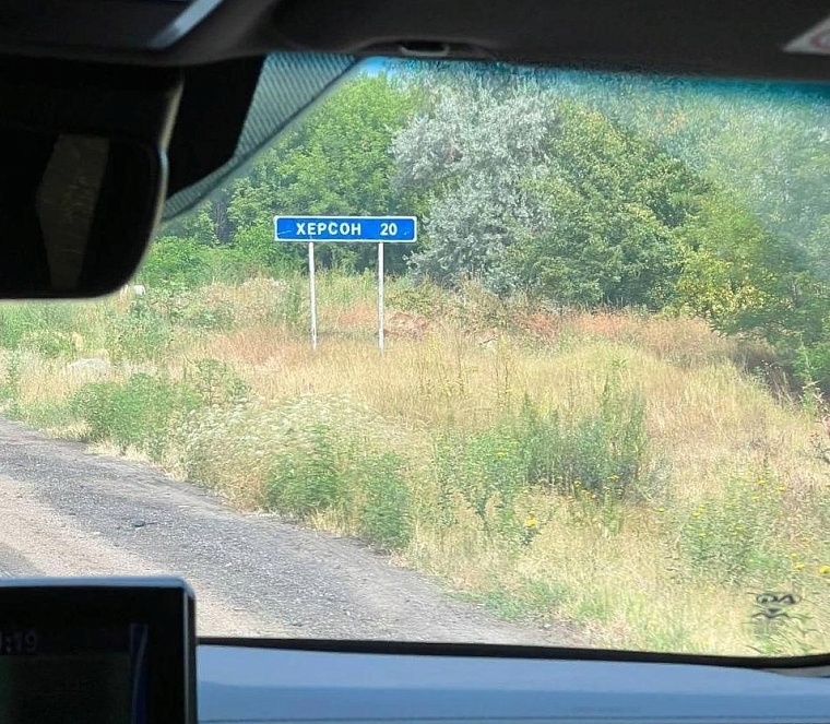 Глава ЯНАО встретился с ямальскими военными на Донбассе и передал им посылки из дома