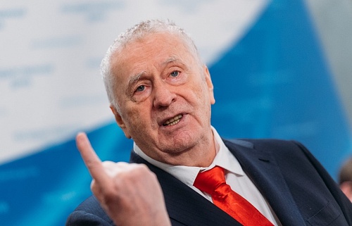 Володин: Жириновский жив, а участвовавшему в фейке сенатору советую сложить полномочия