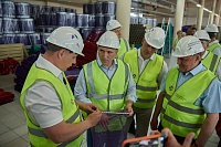 Александр Моор посетил заводы, которые недавно открылись в Ишиме