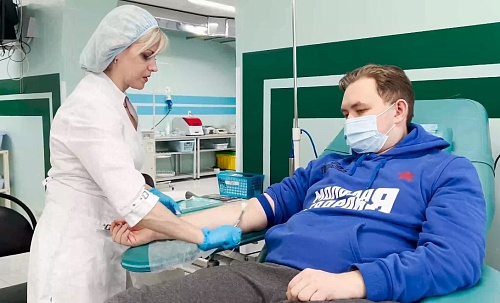 Тюменские доноры собрали деньги для мобилизованных