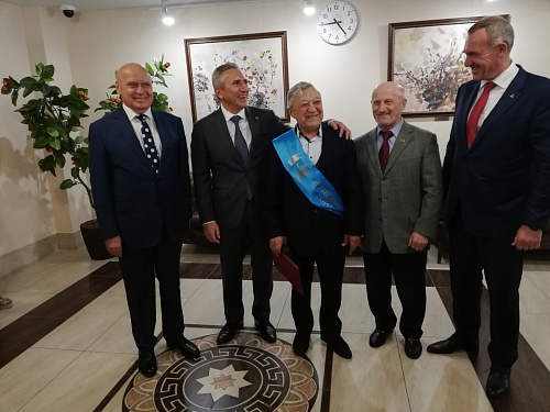 Евгений Колтун и Леонид Окунев получили знаки почётных граждан Тюмени