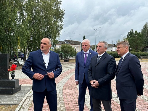 Александр Моор ознакомился с проектом парка воинской славы в Ярково