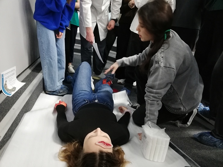 Депутат Тюменской гордумы Антон Терехин организовал обучение школьниц в рамках поручения президента