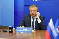 Депутат Госдумы Николай Брыкин работает с обращениями тюменцев