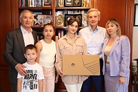 Семье Героя России из Вагайского района Рустама Сайфуллина оказывают поддержку