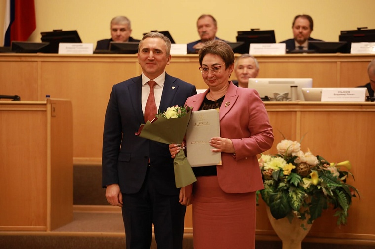 Губернатор Александр Моор вручил благодарности тюменским юристам