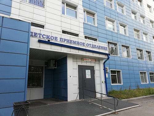 В Госдуме предложили обеспечить бесплатные условия в больнице для родителей с детьми до 7 лет