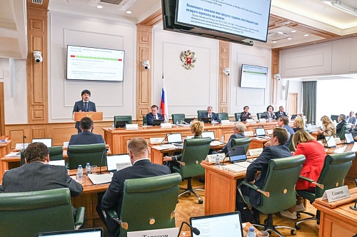 Такие регионы надо поощрять: в Совете Федерации оценили бюджет Тюменской области