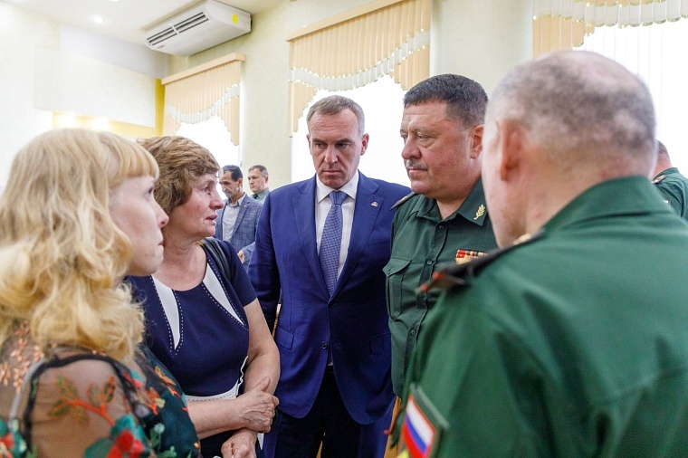 В Тюмени семьям военных, погибших на Украине, вручили награды