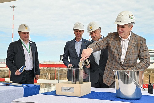 Александр Моор сохраняет лидерство в медиарейтинге губернаторов УрФО