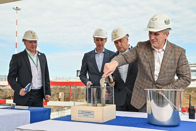 Александр Моор сохраняет лидерство в медиарейтинге губернаторов УрФО