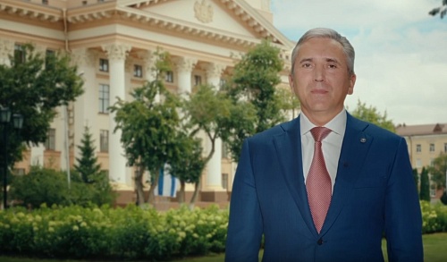Губернатор Александр Моор поздравил тюменцев с Днем города
