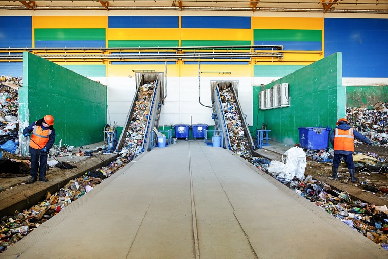 Глава Росприроднадзора и губернатор Тюменской области побывали на мусоросортировочном заводе