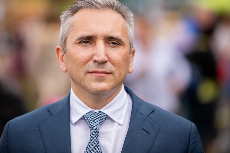 Губернатор поздравил жителей Тюменской области с Пасхой