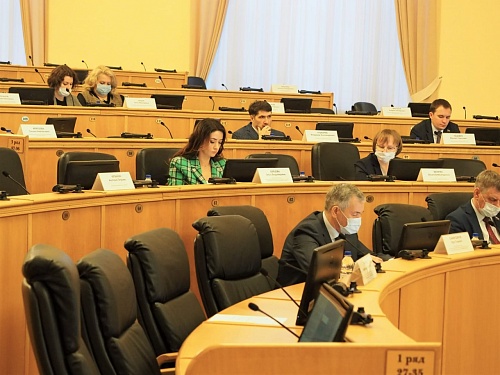 Новые меры социально-экономической поддержки объявили "Единая Россия" и правительство